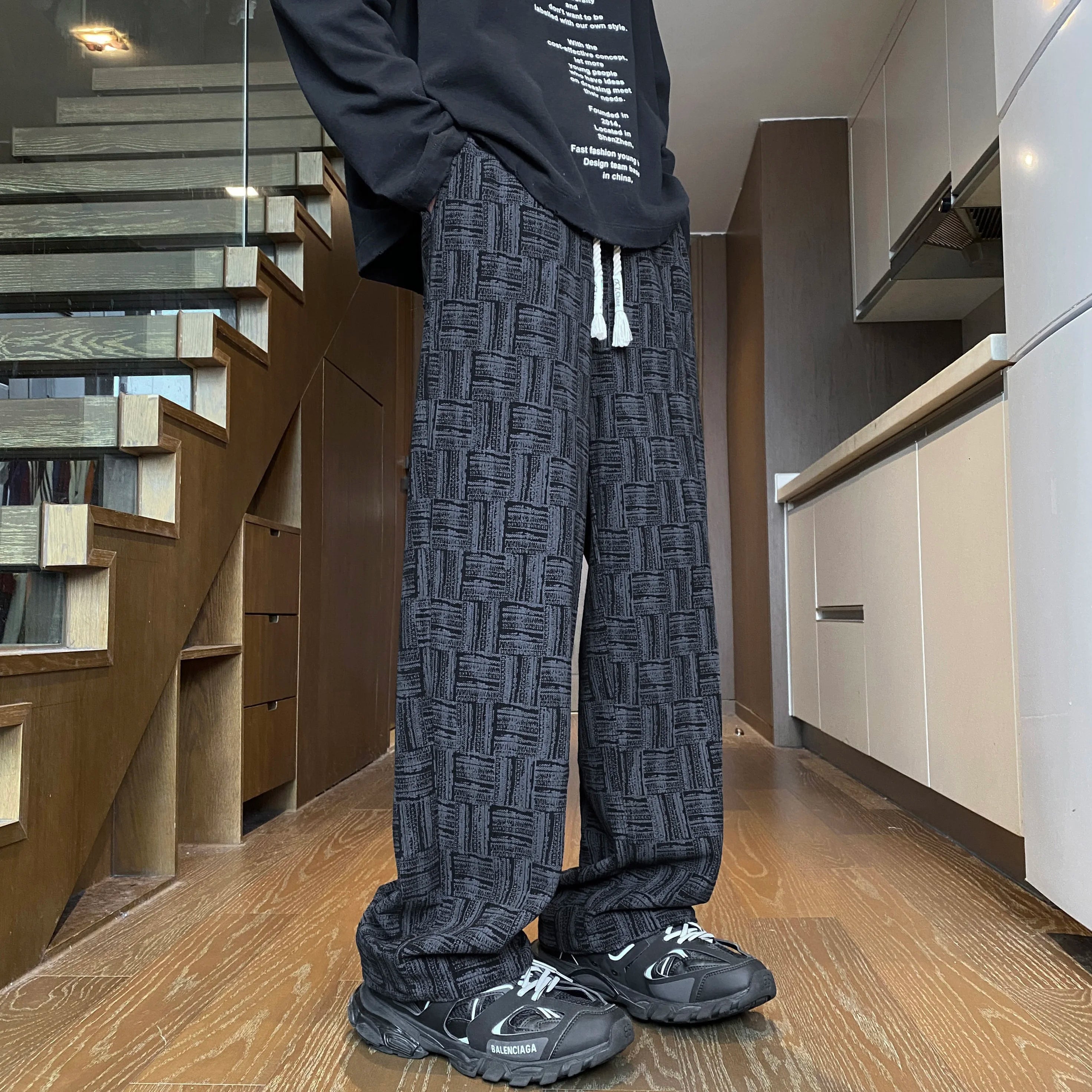 Corduroy Casual Pants For Men 2024 NEW Autumn Style American Fit Loose Fit Leg Sweatpants Personality trend Straight Leg Pants
